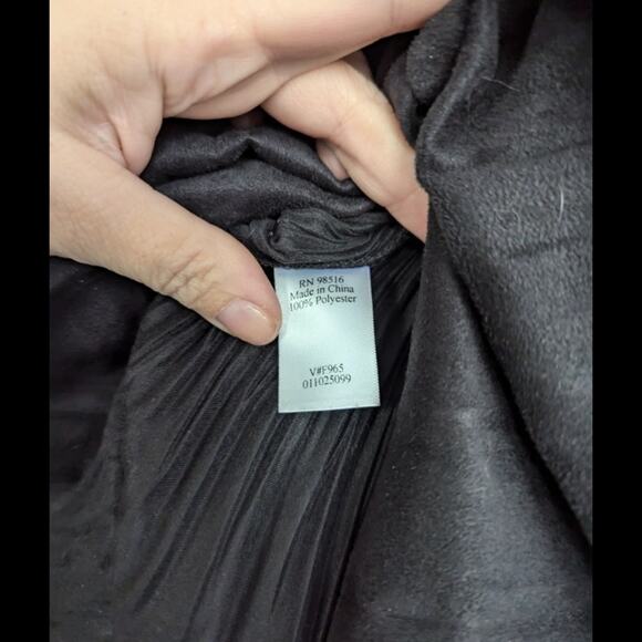 Beautiful Maxi Pleated Skirt Size Medium - Picture 2 of 6